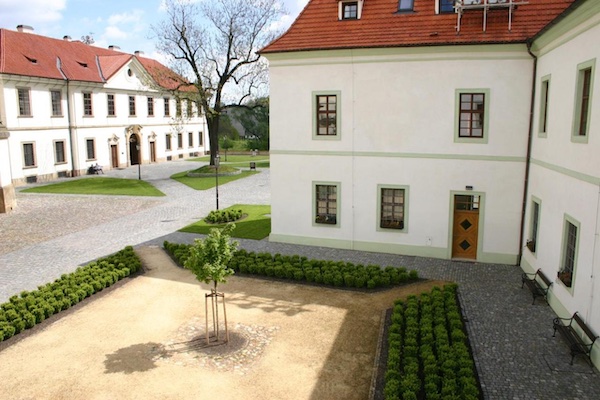 Adalbert Hotel
