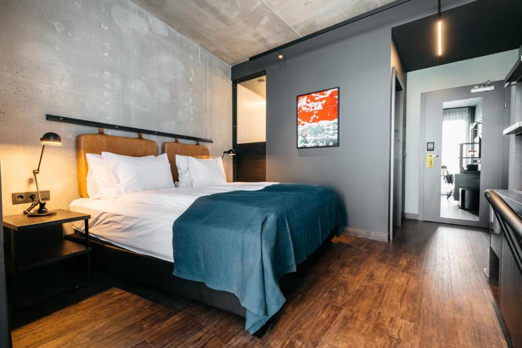 Exeter Hotel