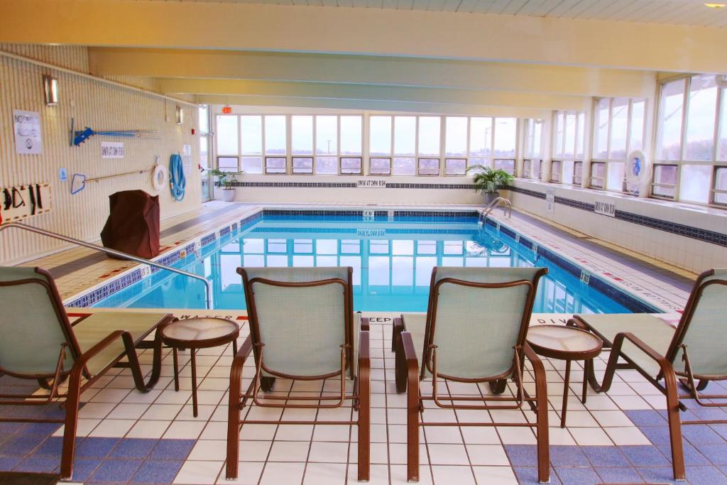 Holiday Inn Express Pittsburgh West