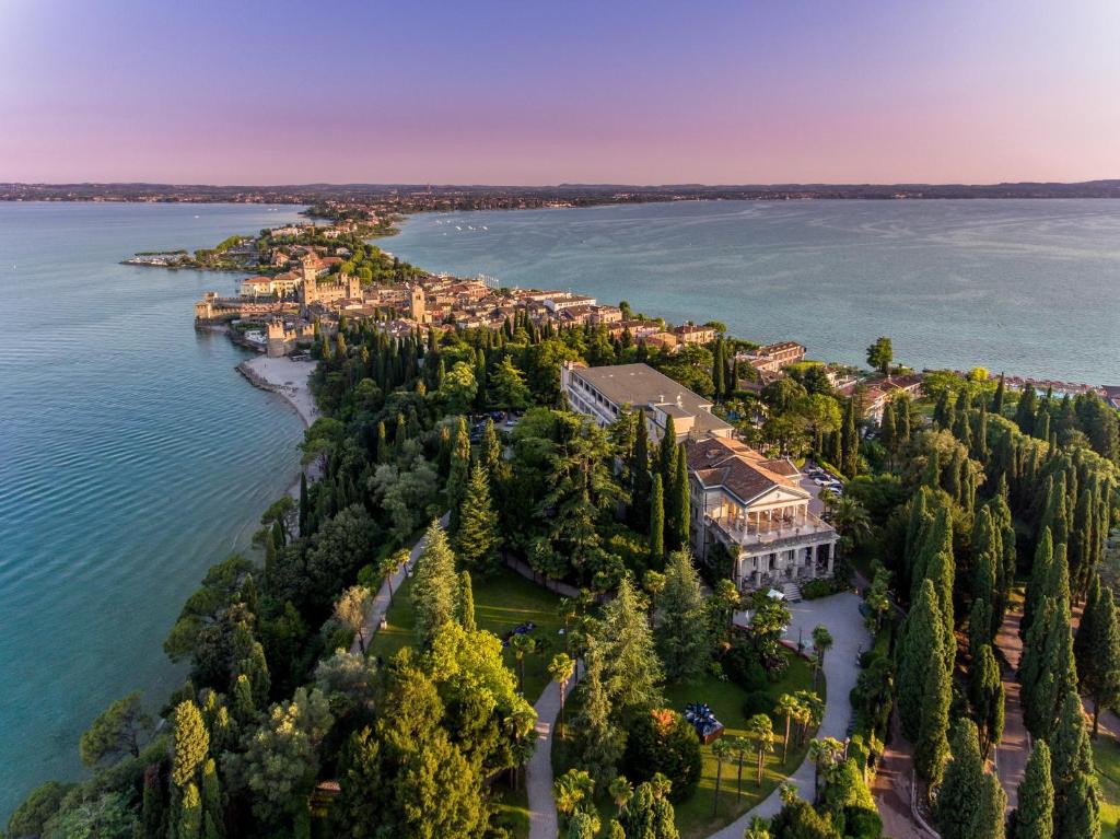 Villa Cortine Palace