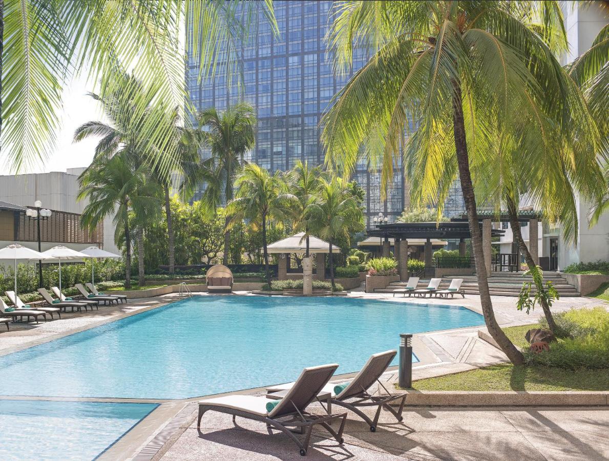 New World Makati Hotel, Manila in Manila
